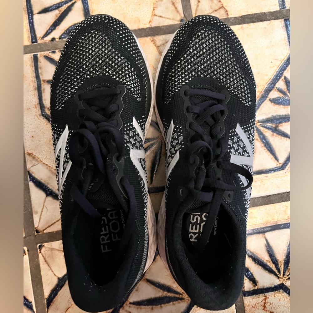 New Balance sneaker, fresh foam, women’s size 8
